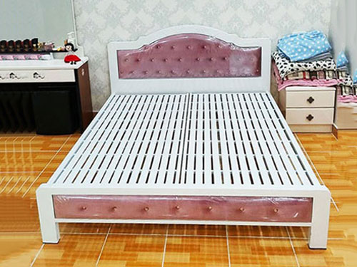 Có nên đặt thiết kế giường sắt đẹp cho phòng ngủ không